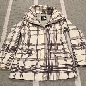 THE NORTH FACE white and grey women’s rain jacket